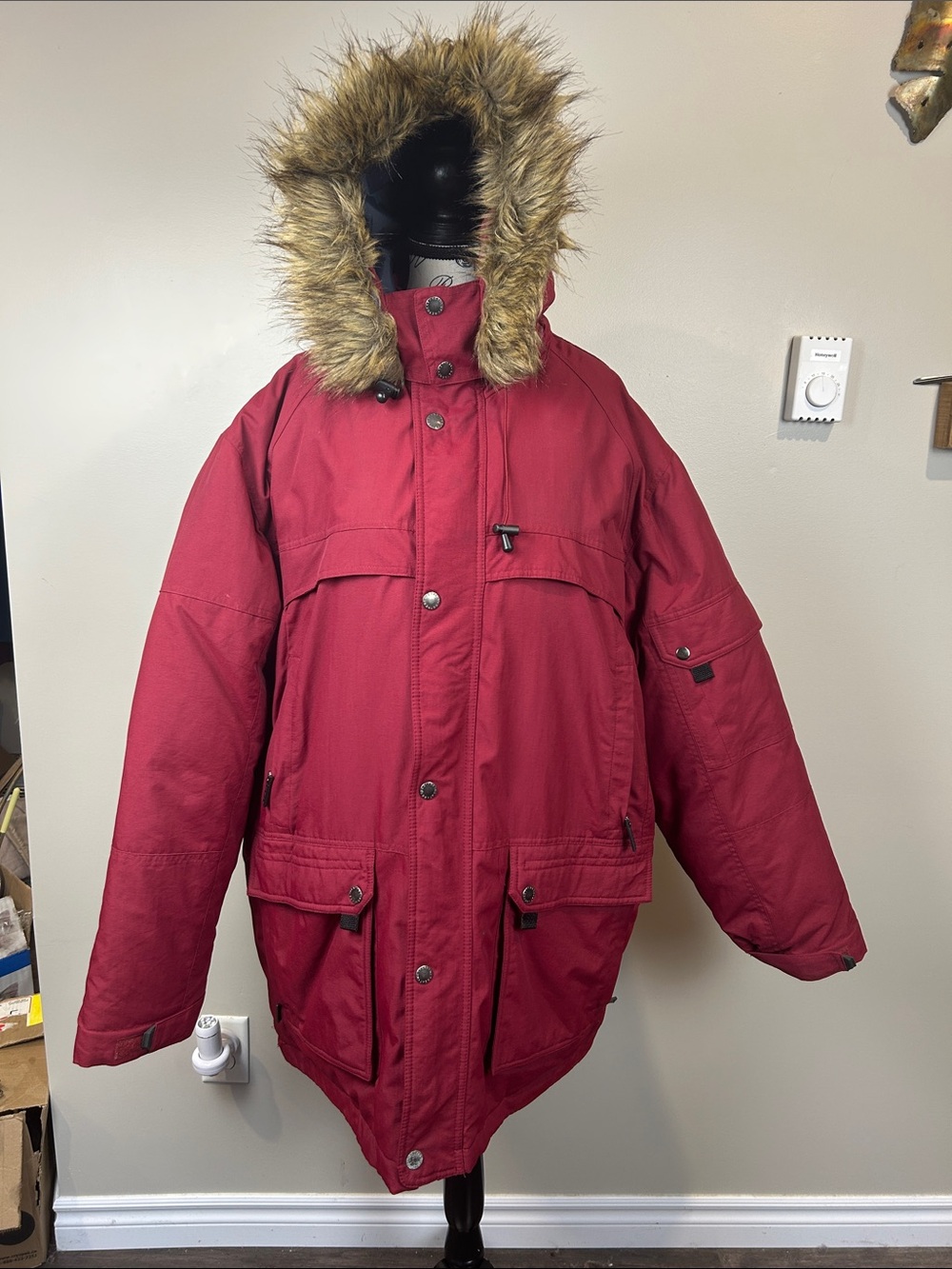 Retreat Goose Down Parka Faux Fur Hood XLT Winter Coat Ski Jacket READ